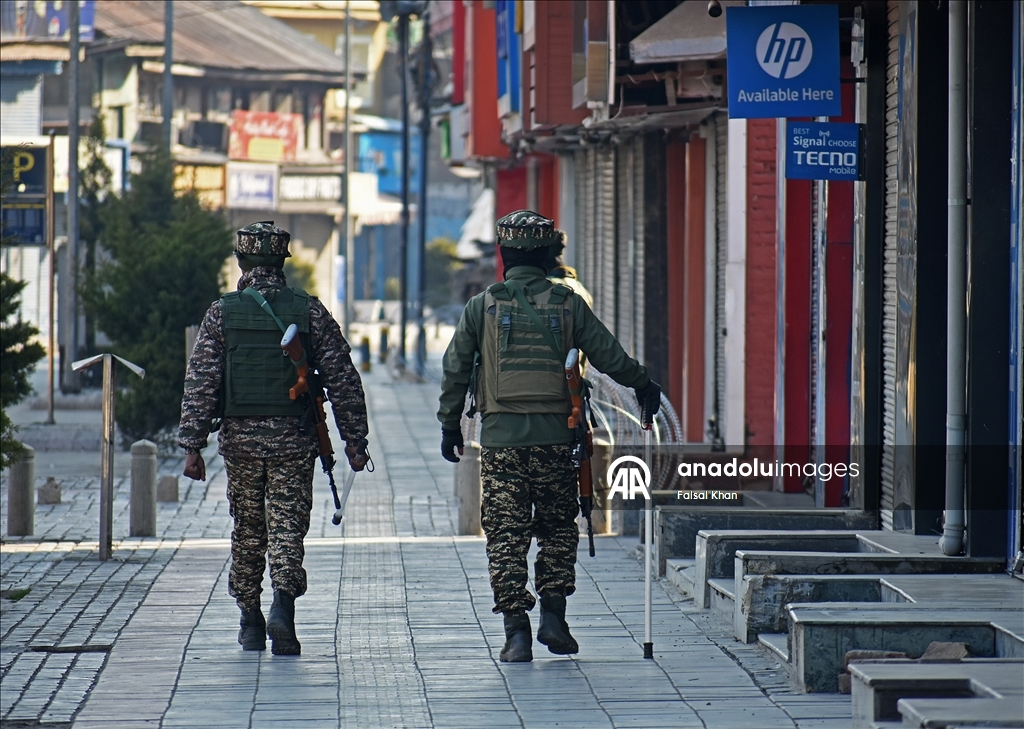 В Кашмире усилены меры безопасности после сообщения о гибели Хаменеи