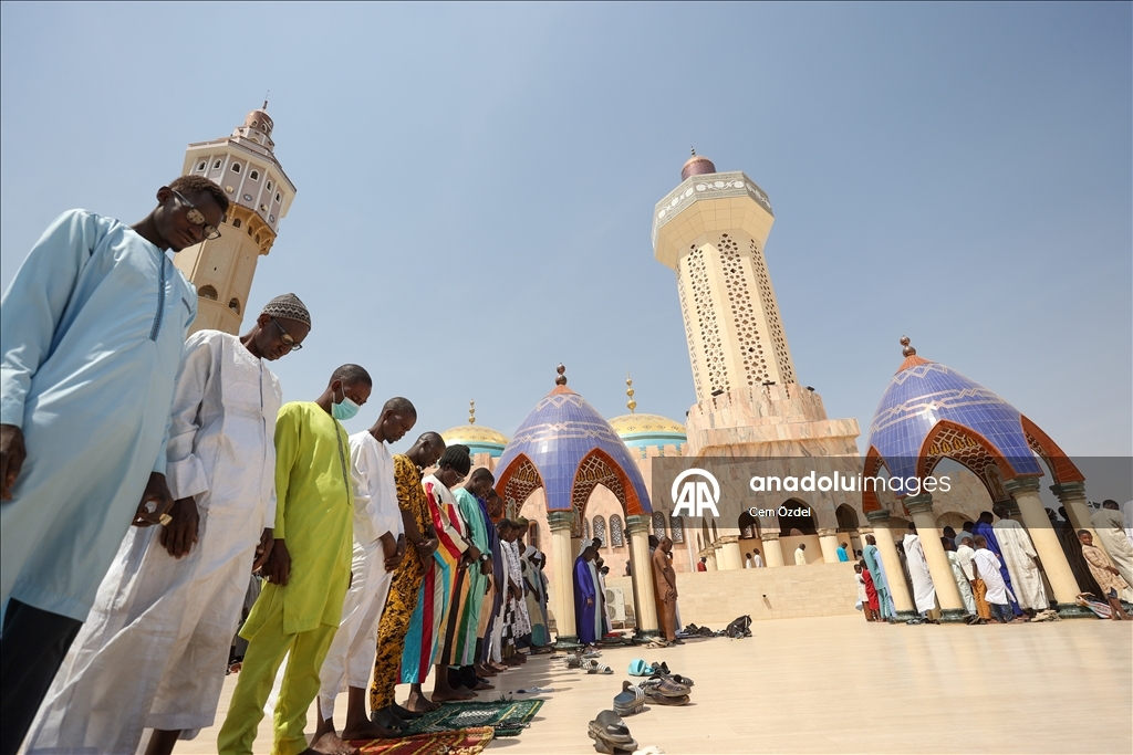 Senegal'de Müridi tarikatının kurucusu Şeyh Ahmedu Bamba'nın mirası: Touba Büyük Camisi