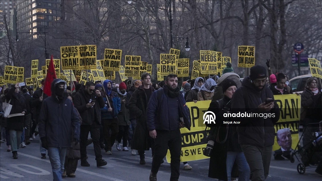 New York’ta ABD ve İsrail’in İran’a yönelik saldırıları protesto edildi