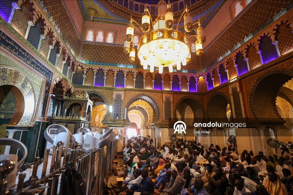 Senegal'de Müridi tarikatının kurucusu Şeyh Ahmedu Bamba'nın mirası: Touba Büyük Camisi