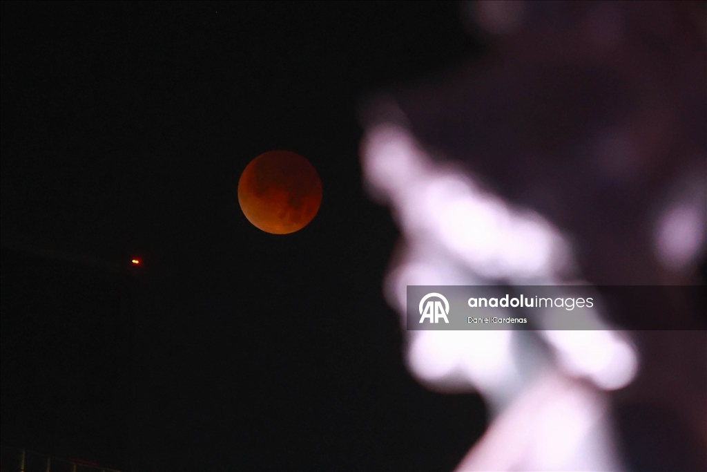 Meksika'da kanlı ay tutulması 