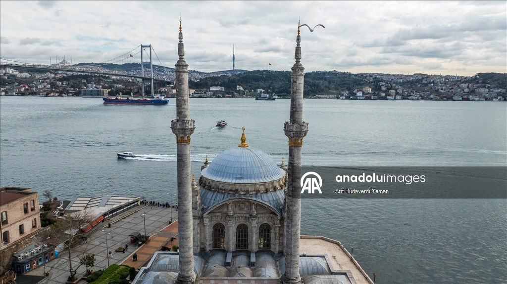 Выдающийся памятник османской архитектуры XIX века - Большая мечеть Меджидие