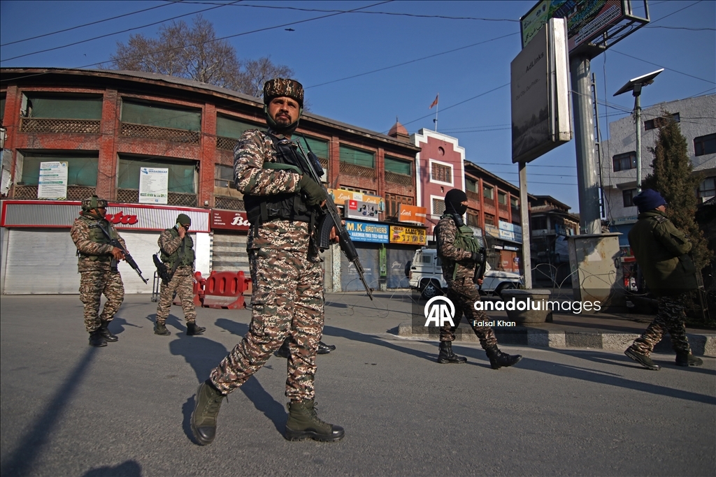 В Кашмире усилены меры безопасности после сообщения о гибели Хаменеи