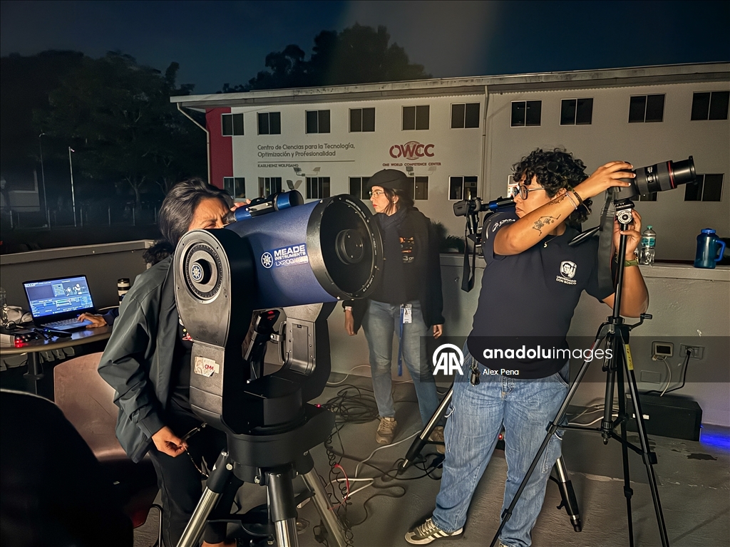 Total Lunar Eclipse Seen in El Salvador