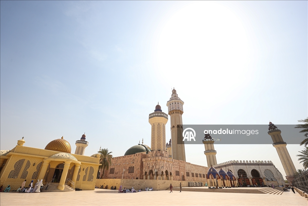 Senegal'de Müridi tarikatının kurucusu Şeyh Ahmedu Bamba'nın mirası: Touba Büyük Camisi