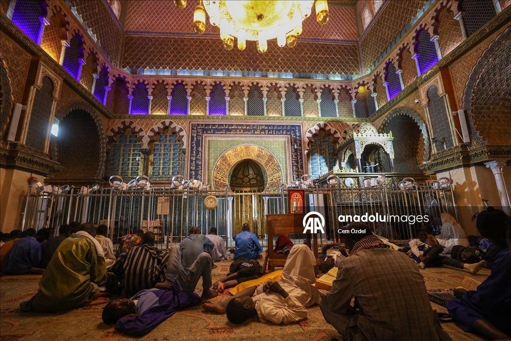 Senegal'de Müridi tarikatının kurucusu Şeyh Ahmedu Bamba'nın mirası: Touba Büyük Camisi