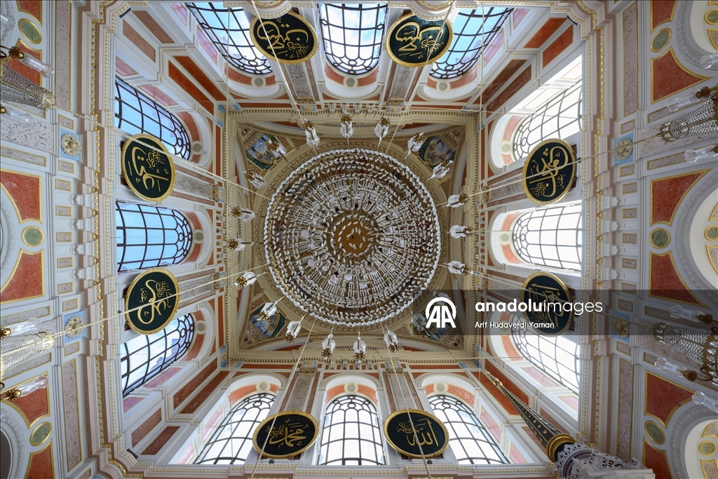 19. yüzyıl Osmanlı mimarisinin seçkin örneği: Büyük Mecidiye Camisi