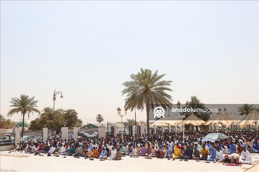 Senegal'de Müridi tarikatının kurucusu Şeyh Ahmedu Bamba'nın mirası: Touba Büyük Camisi