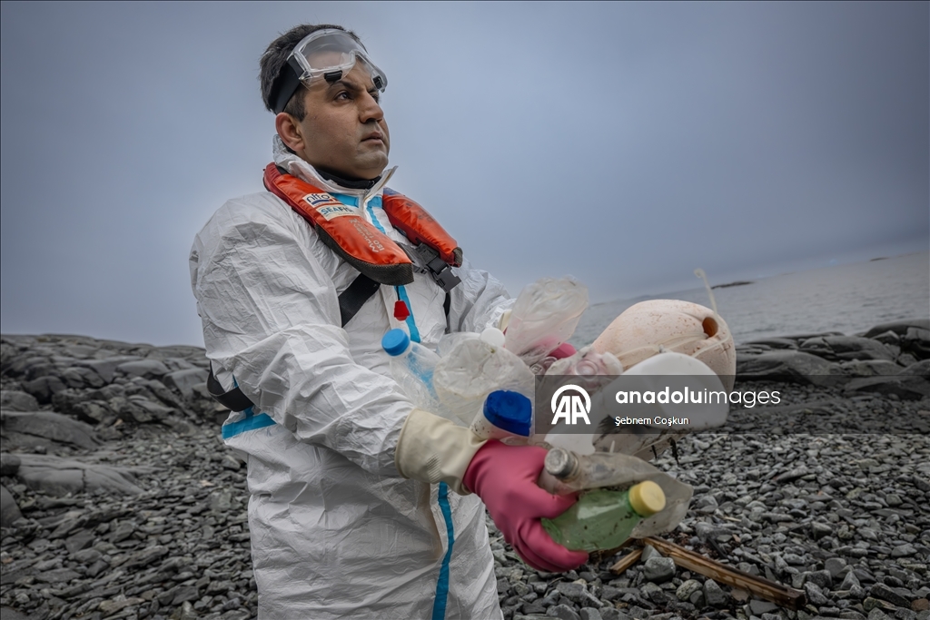 Antarktika’da doğal yaşam, plastik atıklar ve iklim baskısı altında