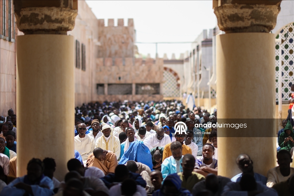 Senegal'de Müridi tarikatının kurucusu Şeyh Ahmedu Bamba'nın mirası: Touba Büyük Camisi