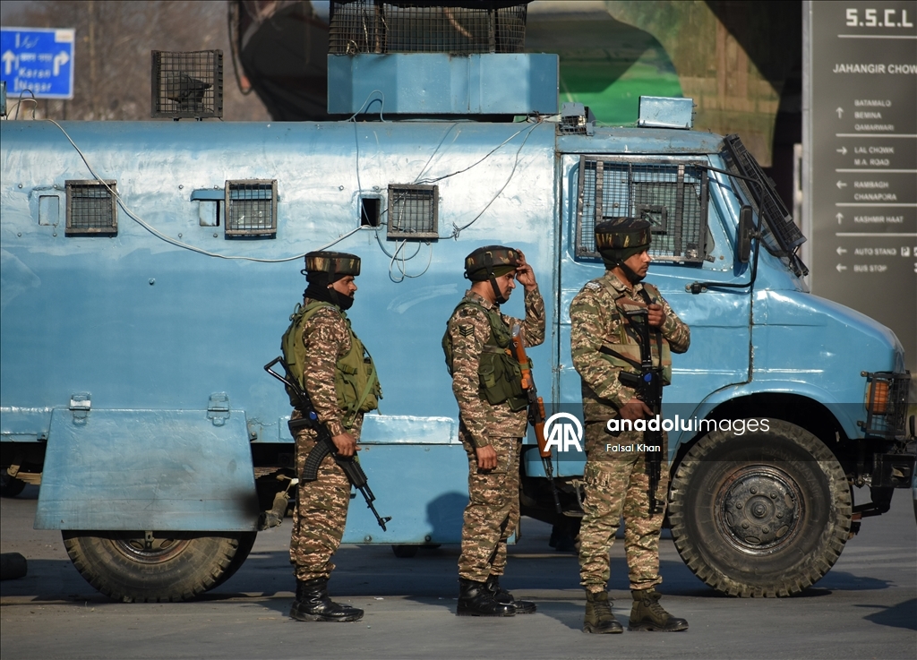 В Кашмире усилены меры безопасности после сообщения о гибели Хаменеи