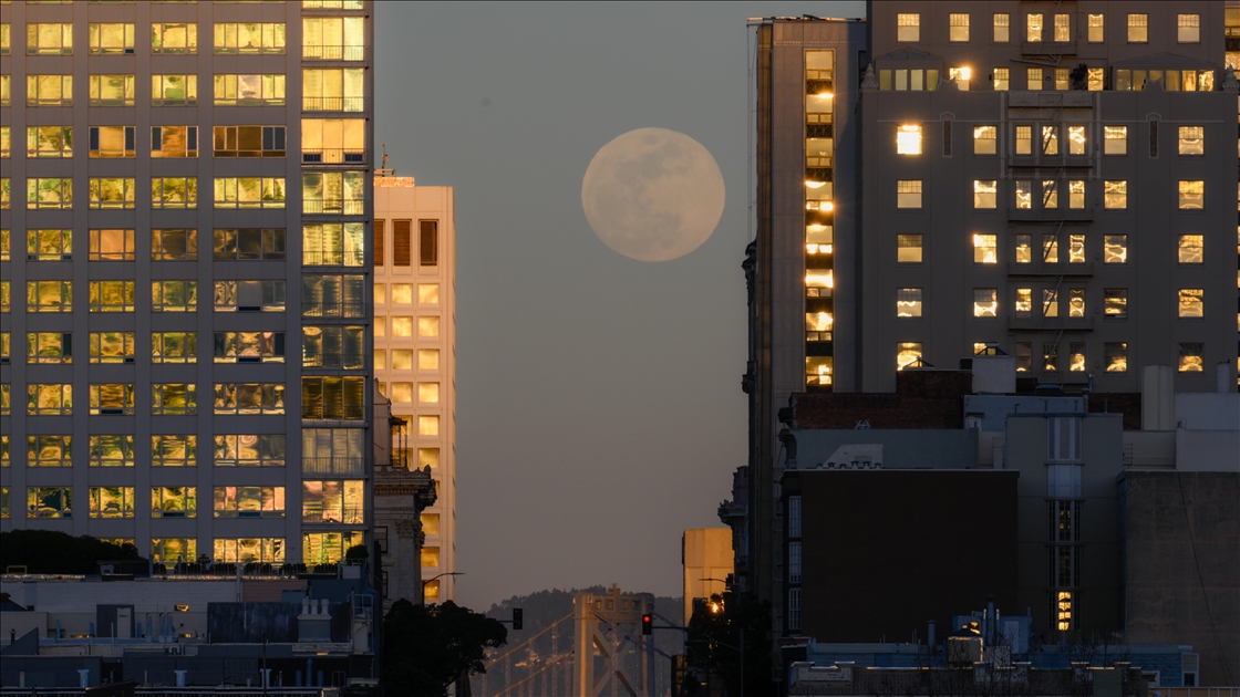 San Francisco'da dolunay