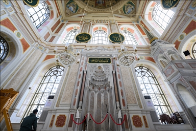 Выдающийся памятник османской архитектуры XIX века - Большая мечеть Меджидие