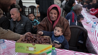 Gazze'de toplu iftar programı düzenlendi