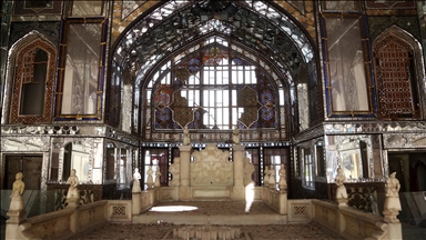 AA ekibi, İsrail ve ABD’nin Tahran’daki saldırılarında hasar gören Gülistan Sarayı’nı görüntüledi