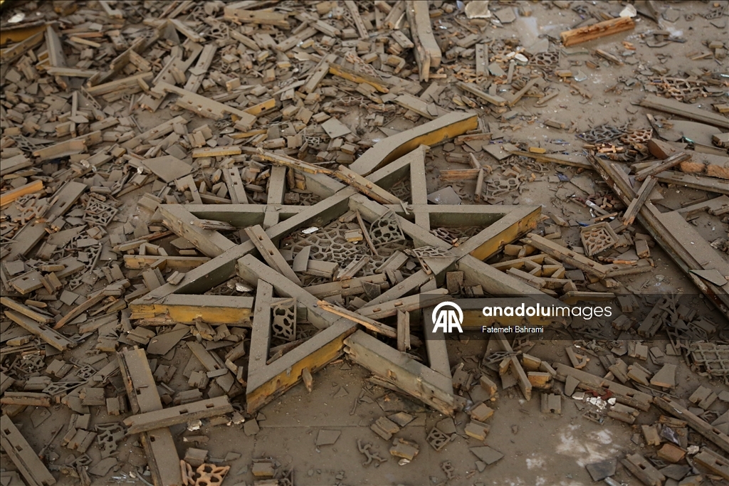 طهران.. الأناضول توثق الدمار في "قصر غولستان" التاريخي