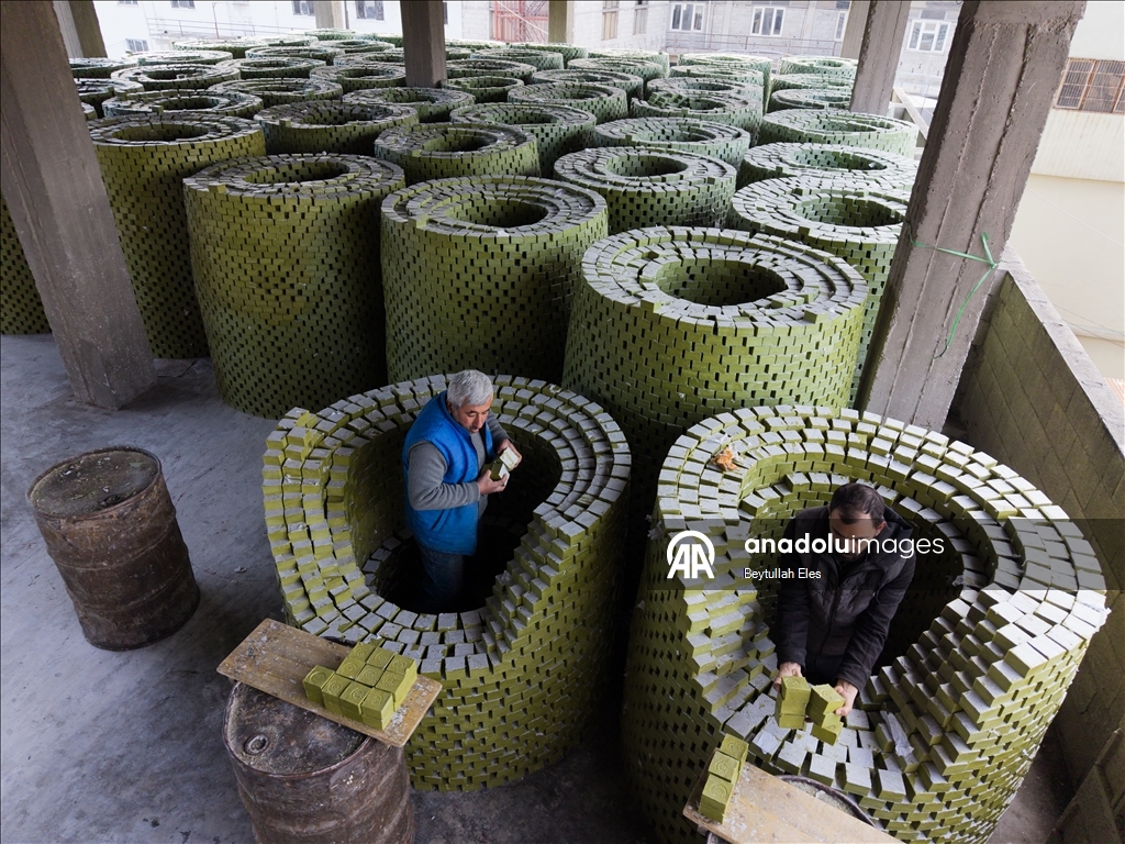 Nizip’te geleneksel yöntemlerle üretilen zeytin sabunu yerli ve yabancı pazarlarda talep görüyor