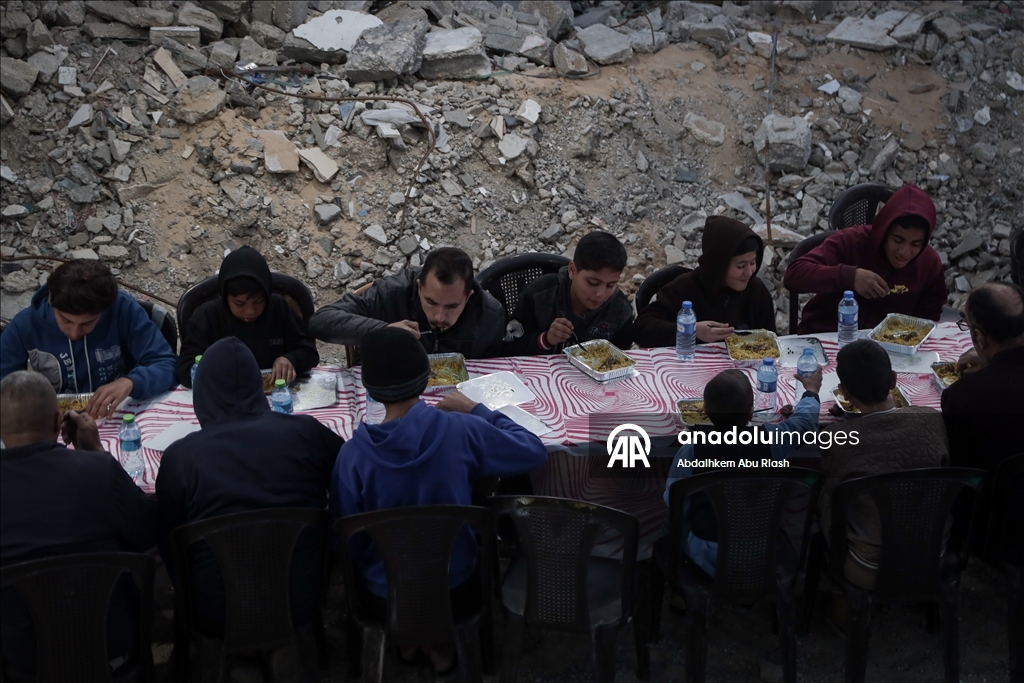 В Газе была организована коллективная программа ифтара