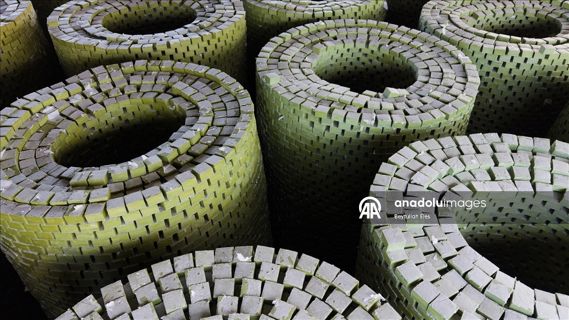 Nizip’te geleneksel yöntemlerle üretilen zeytin sabunu yerli ve yabancı pazarlarda talep görüyor