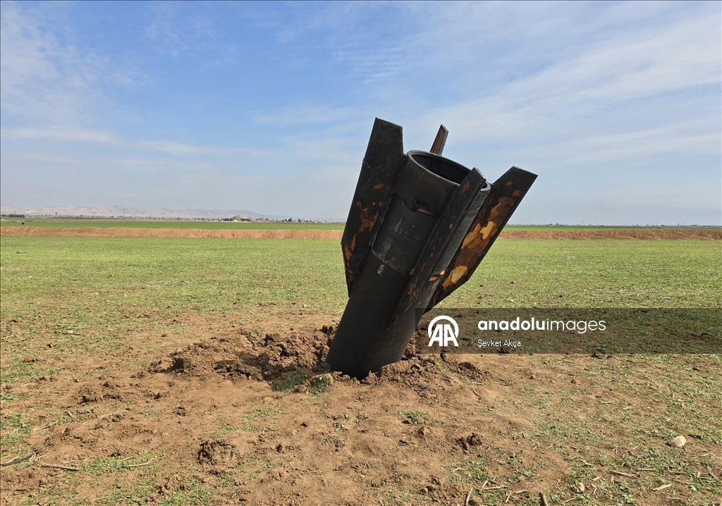 Suriye’nin Kamışlı ilçesinde balistik füze düştü