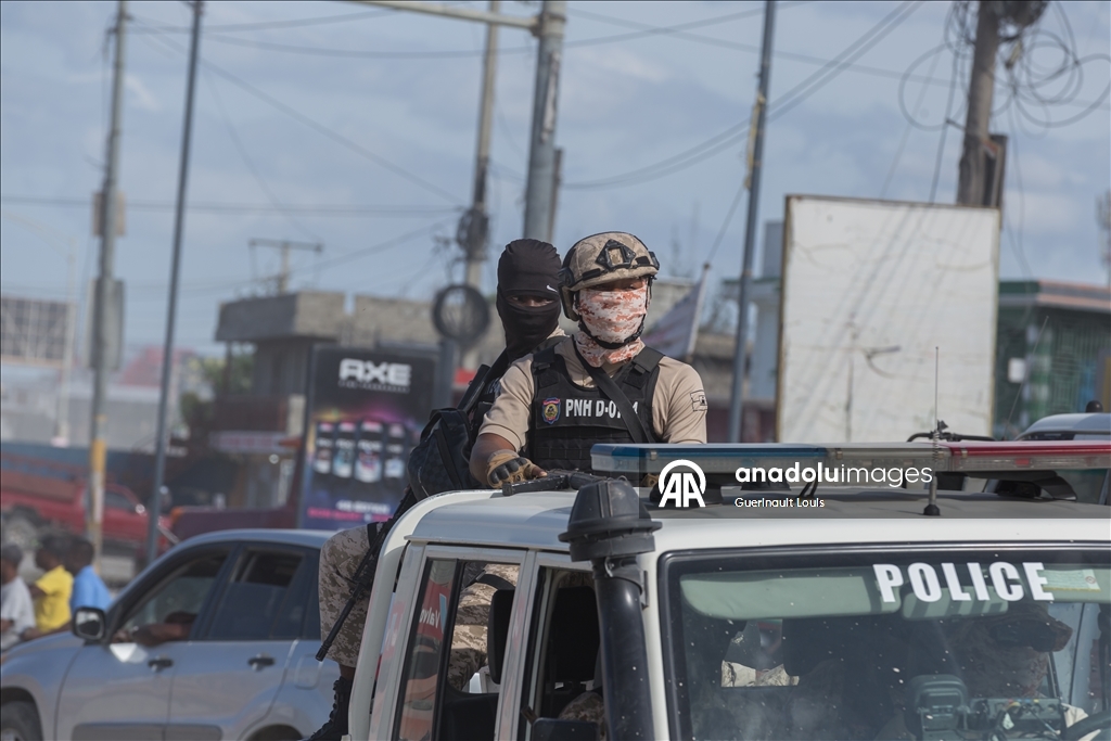 Несмотря на растущие проблемы с безопасностью в Гаити, повседневная жизнь идет своим чередом