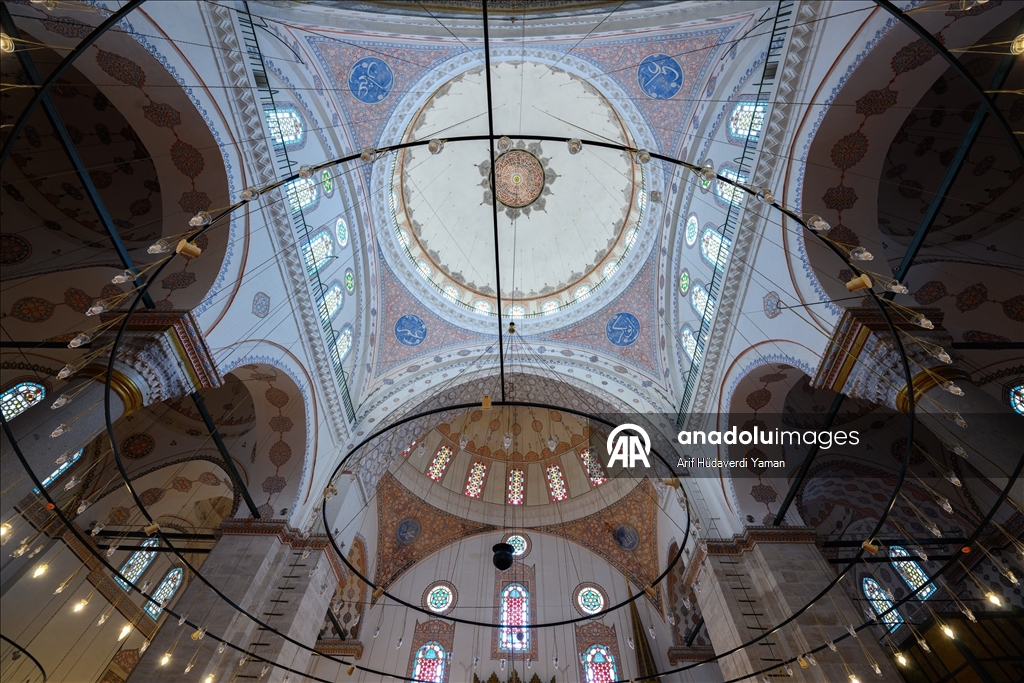 İSTANBUL'UN SELATİN CAMİLERİ - Tarihi yarımadadaki Beyazıt Camisi, Osmanlının klasik mimarisini yansıtıyor