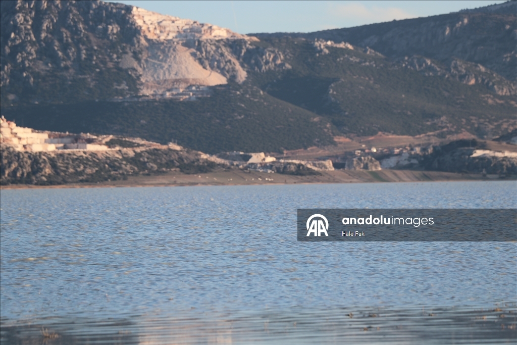 Salda'nın su seviyesi yükseldi, kuruyan Akgöl ve Yarışlı gölleri yeniden su tuttu