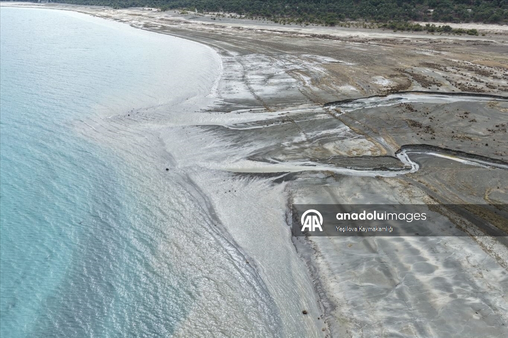Salda'nın su seviyesi yükseldi, kuruyan Akgöl ve Yarışlı gölleri yeniden su tuttu