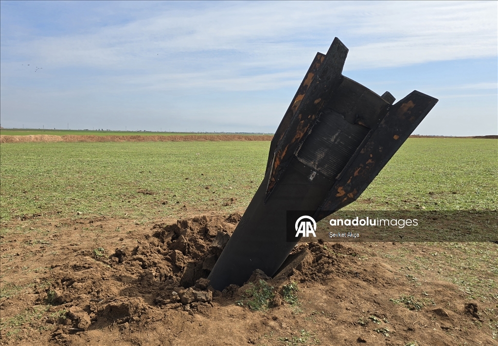 Suriye’nin Kamışlı ilçesinde balistik füze düştü