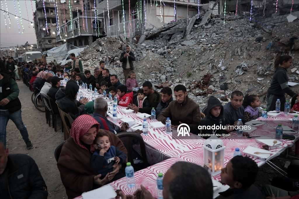 В Газе была организована коллективная программа ифтара