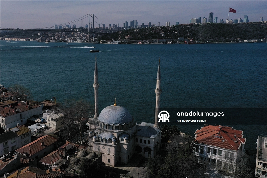 جامع "بكلربكي".. تحفة عثمانية تعانق البوسفور في إسطنبول