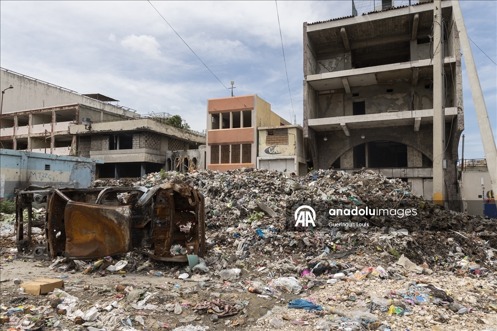 Несмотря на растущие проблемы с безопасностью в Гаити, повседневная жизнь идет своим чередом