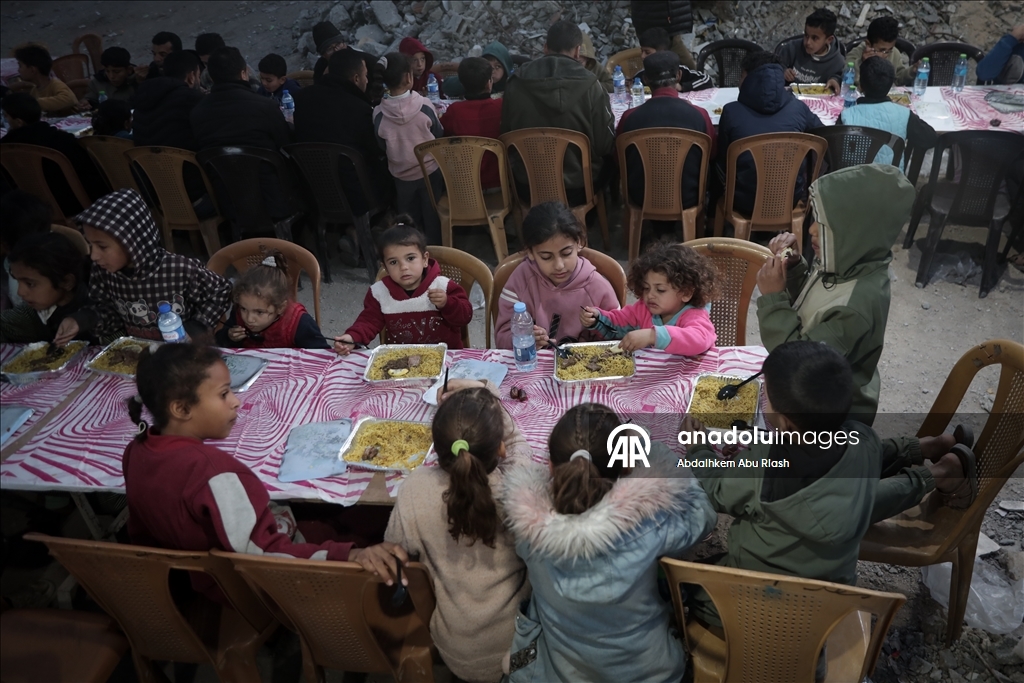 В Газе была организована коллективная программа ифтара