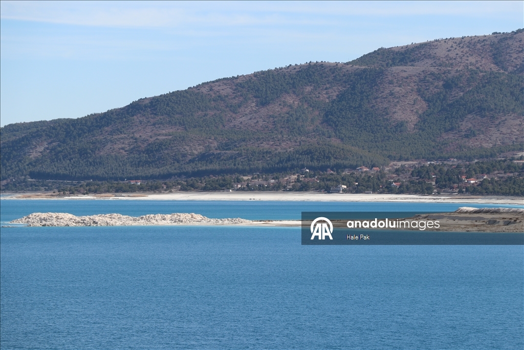 Salda'nın su seviyesi yükseldi, kuruyan Akgöl ve Yarışlı gölleri yeniden su tuttu