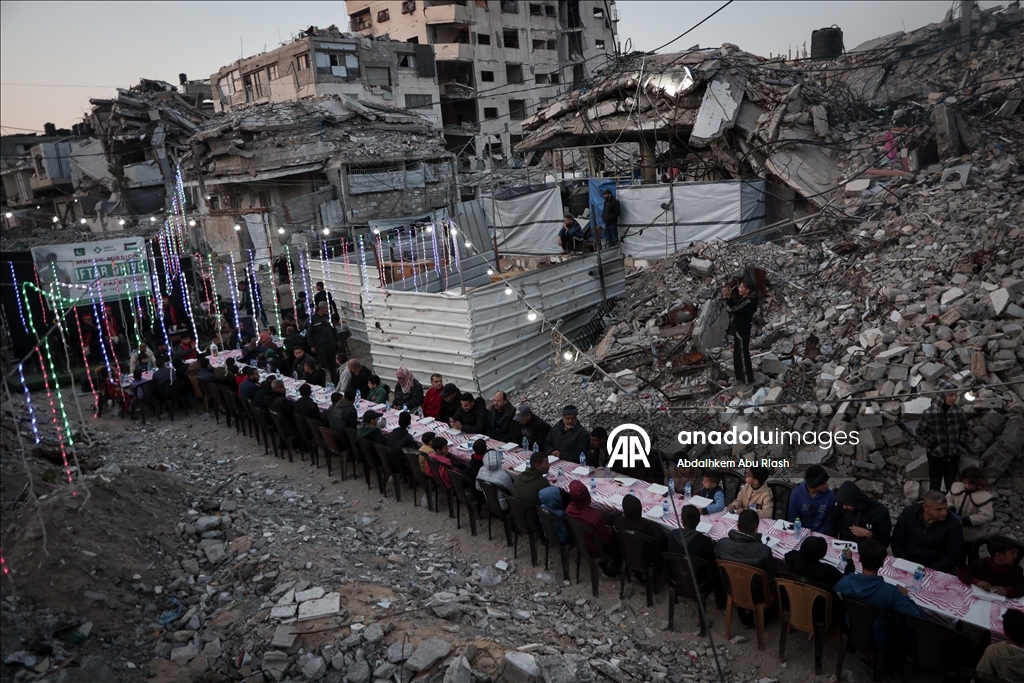 В Газе была организована коллективная программа ифтара