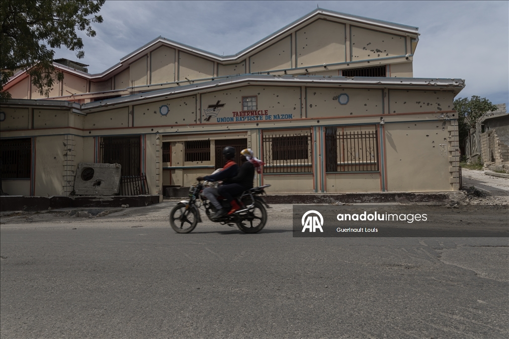 Несмотря на растущие проблемы с безопасностью в Гаити, повседневная жизнь идет своим чередом
