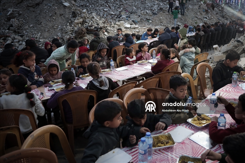 В Газе была организована коллективная программа ифтара