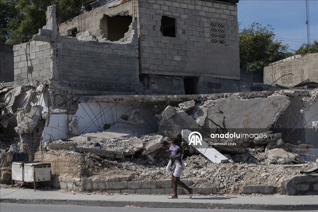 Несмотря на растущие проблемы с безопасностью в Гаити, повседневная жизнь идет своим чередом