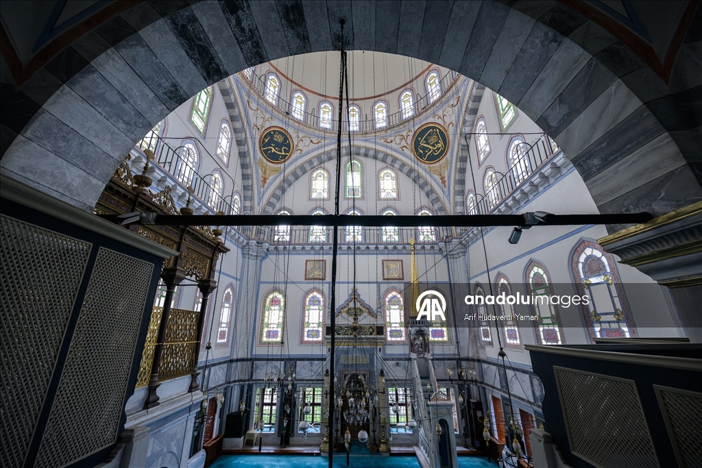 جامع آيازما.. أيقونة تجمع الباروك العثماني بالعمارة التقليدية 