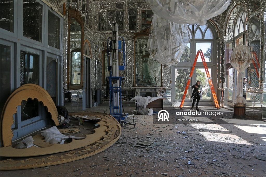 طهران.. الأناضول توثق الدمار في "قصر غولستان" التاريخي