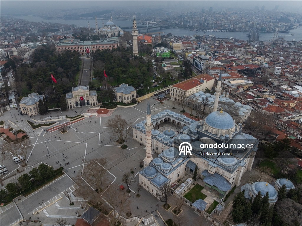 İSTANBUL'UN SELATİN CAMİLERİ - Tarihi yarımadadaki Beyazıt Camisi, Osmanlının klasik mimarisini yansıtıyor