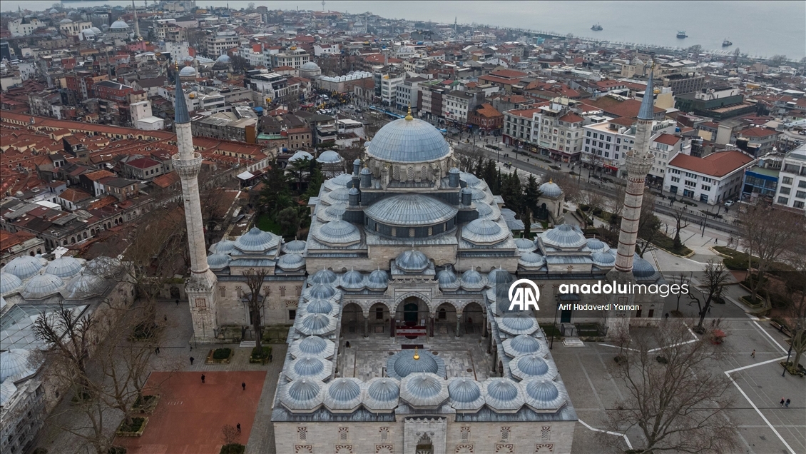 Tarihi yarımadadaki Beyazıt Camisi, Osmanlının klasik mimarisini yansıtıyor