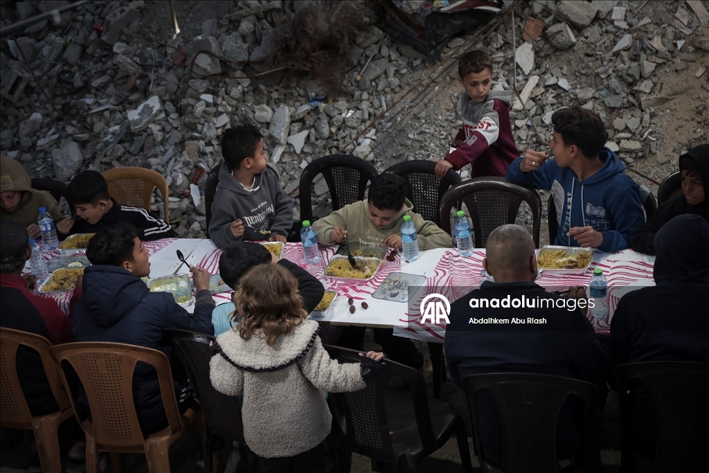 В Газе была организована коллективная программа ифтара