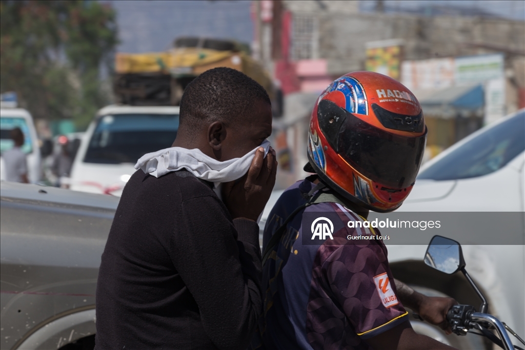 Несмотря на растущие проблемы с безопасностью в Гаити, повседневная жизнь идет своим чередом