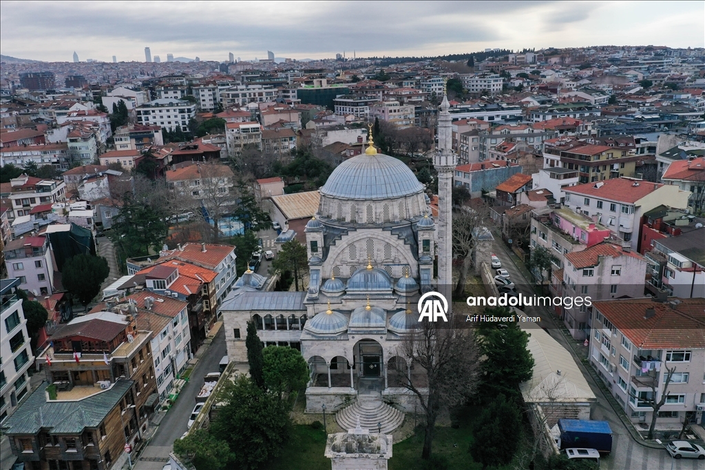 جامع آيازما.. أيقونة تجمع الباروك العثماني بالعمارة التقليدية 