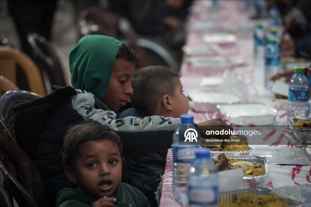 В Газе была организована коллективная программа ифтара