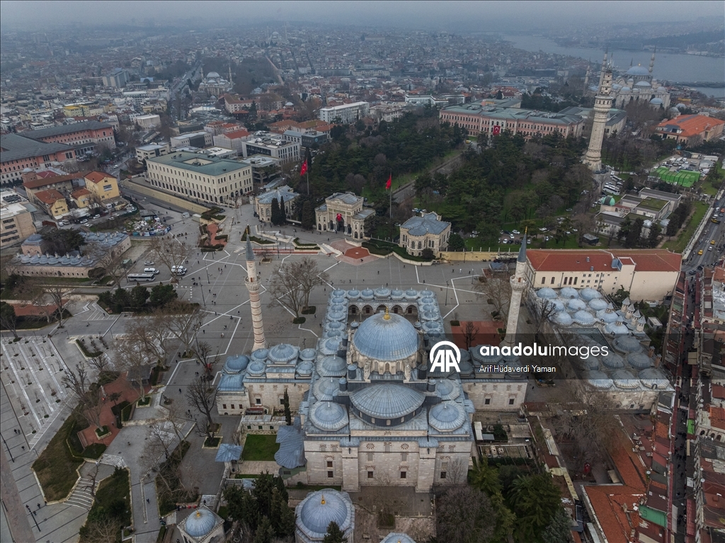 İSTANBUL'UN SELATİN CAMİLERİ - Tarihi yarımadadaki Beyazıt Camisi, Osmanlının klasik mimarisini yansıtıyor