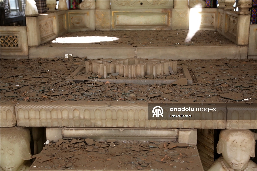 طهران.. الأناضول توثق الدمار في "قصر غولستان" التاريخي