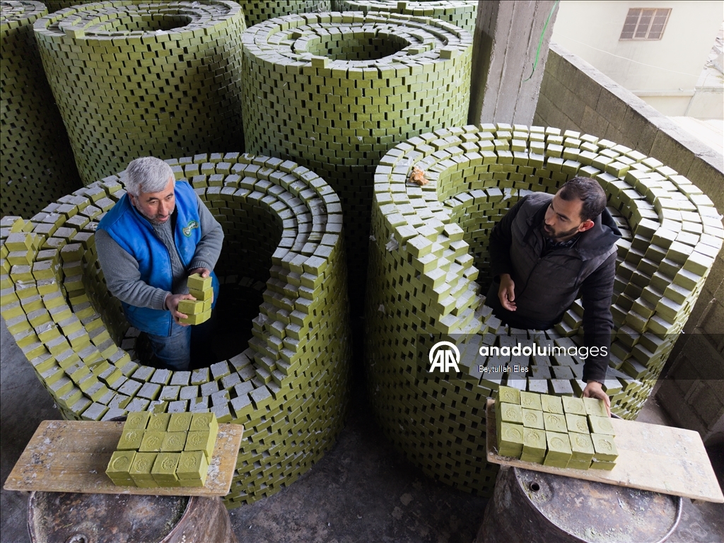 Nizip’te geleneksel yöntemlerle üretilen zeytin sabunu yerli ve yabancı pazarlarda talep görüyor