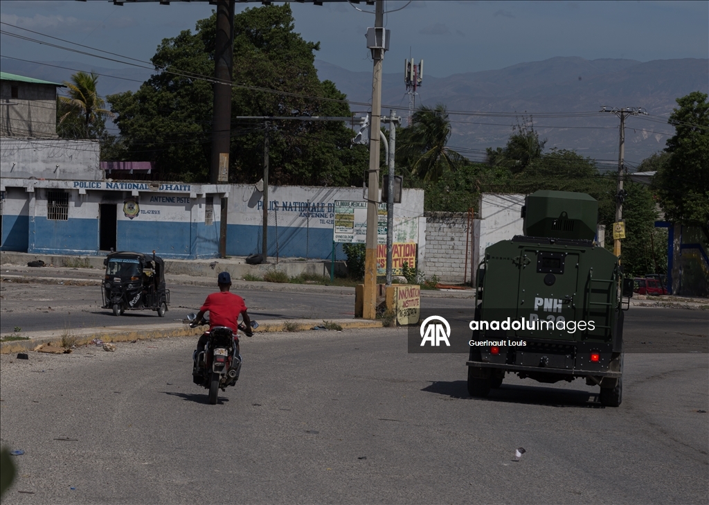 Несмотря на растущие проблемы с безопасностью в Гаити, повседневная жизнь идет своим чередом
